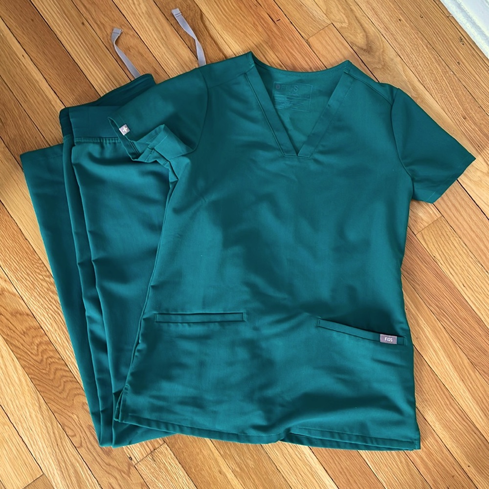 Figs green casma xxs, single pocket top xxs, and Livingston xs tall, LOT of 3